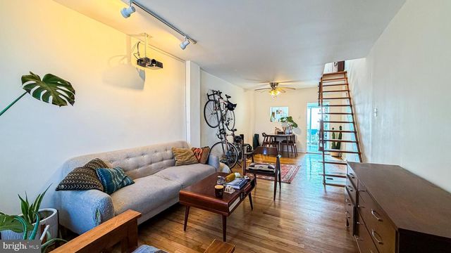 310 EARP ST, Philadelphia, PA 19147