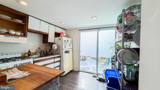 310 EARP ST, Philadelphia, PA 19147