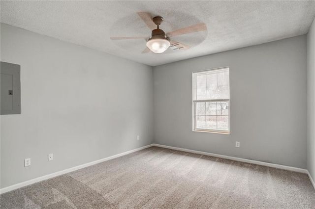 1121 SW Ephraim Drive, Grain Valley, MO 64029