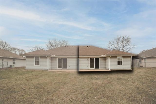 1121 SW Ephraim Drive, Grain Valley, MO 64029
