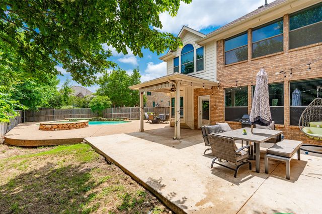933 Oatlands Place, Burleson, TX 76028