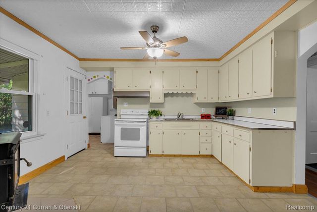 13970 Lange Street, Taylor, MI 48180