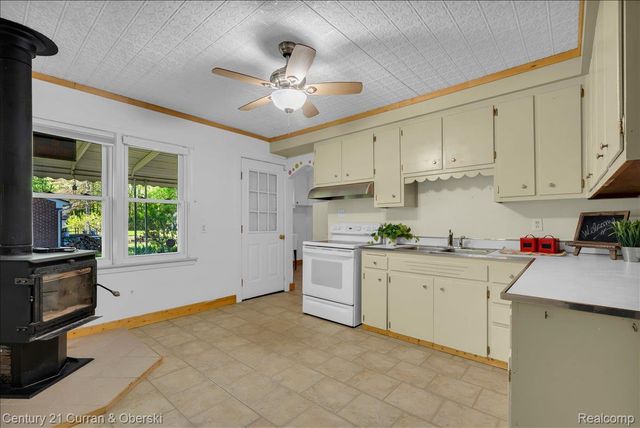 13970 Lange Street, Taylor, MI 48180