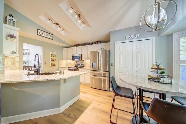 15055 Oak Chase Court, Wellington, FL 33414