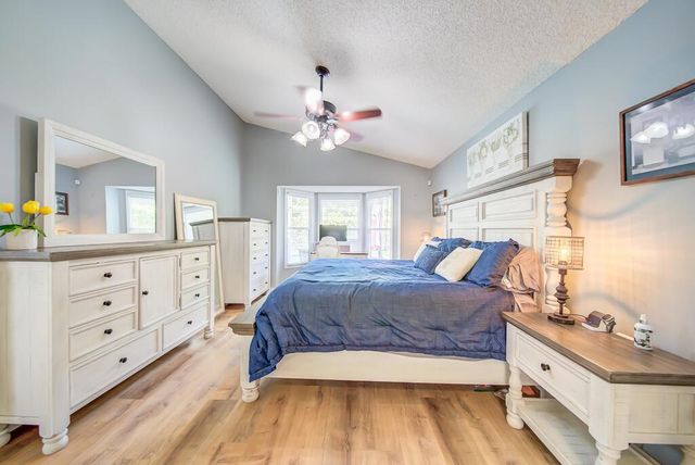 15055 Oak Chase Court, Wellington, FL 33414