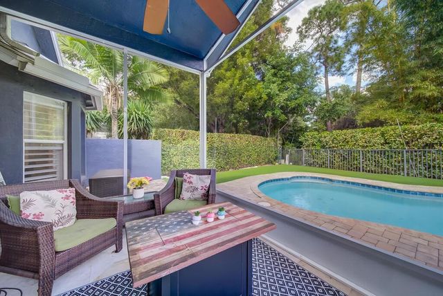 15055 Oak Chase Court, Wellington, FL 33414