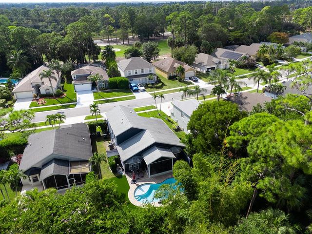 15055 Oak Chase Court, Wellington, FL 33414