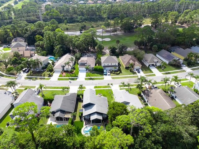 15055 Oak Chase Court, Wellington, FL 33414