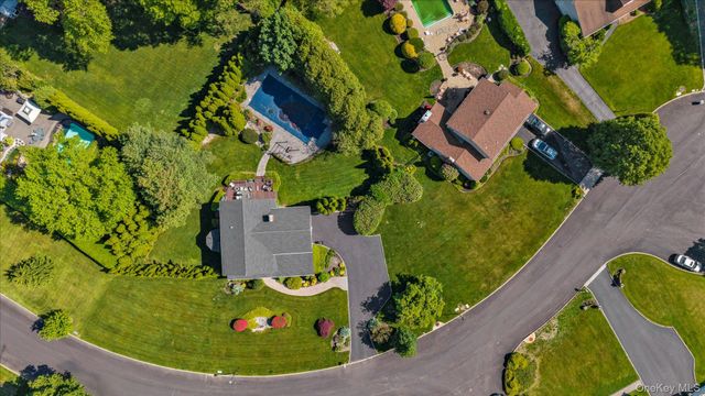4 Toga Court, East Northport, NY 11731