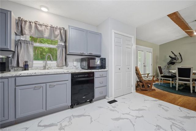 7133 Lord Carrington DR, Gloucester, VA 23061