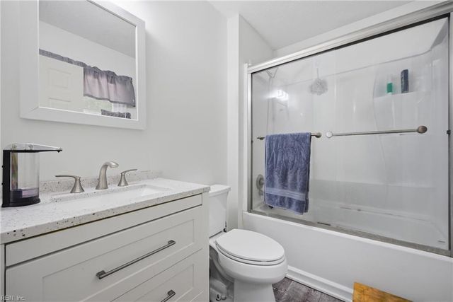 7133 Lord Carrington DR, Gloucester, VA 23061