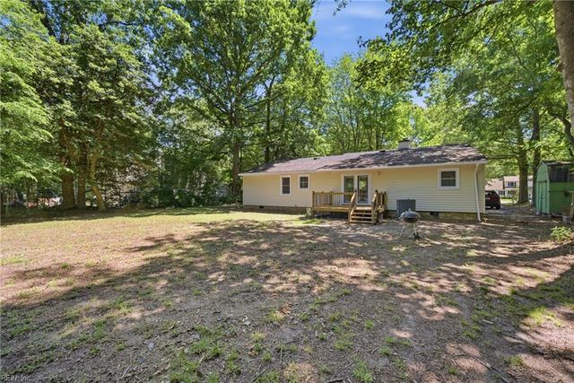 7133 Lord Carrington DR, Gloucester, VA 23061