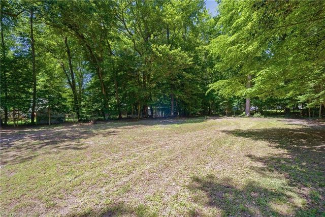 7133 Lord Carrington DR, Gloucester, VA 23061