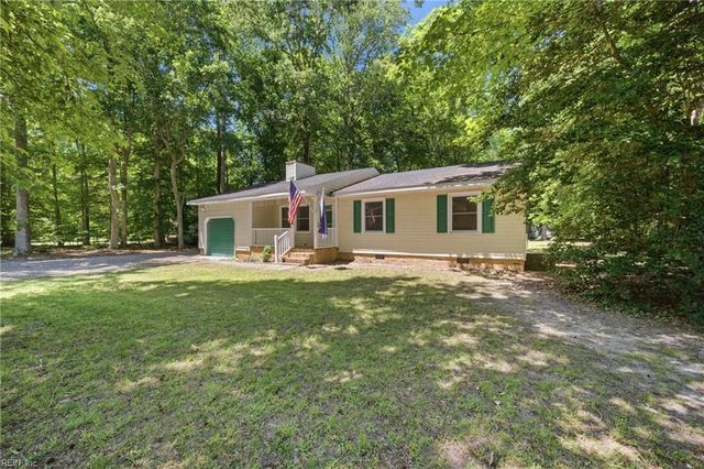 7133 Lord Carrington DR, Gloucester, VA 23061