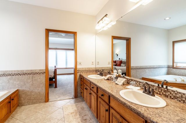 14711 Brindle Crossing, Roanoke, IN 46783