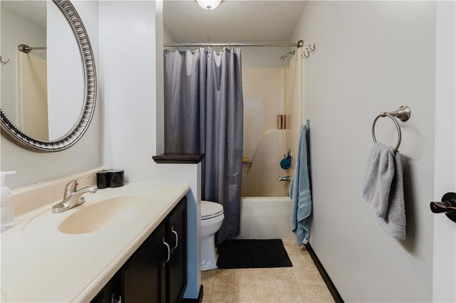 446 Anna Marie Dr, Cranberry Twp, PA 16066