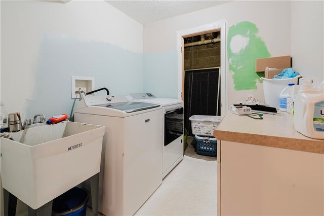 446 Anna Marie Dr, Cranberry Twp, PA 16066