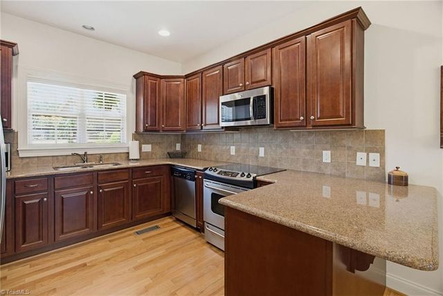 203 Southern Woods Drive, Winston-salem, NC 27107
