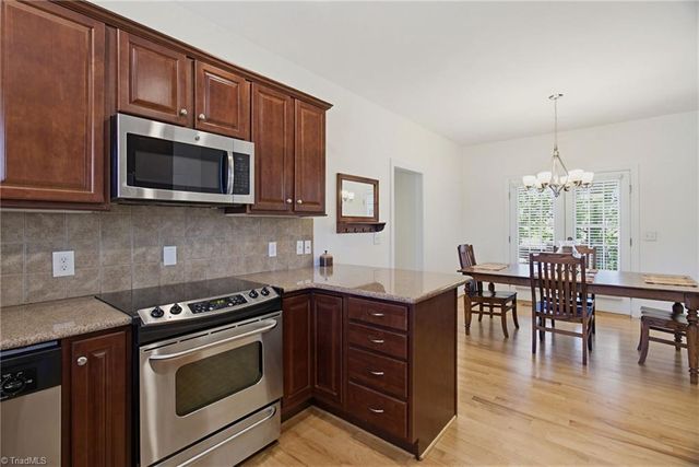 203 Southern Woods Drive, Winston-salem, NC 27107