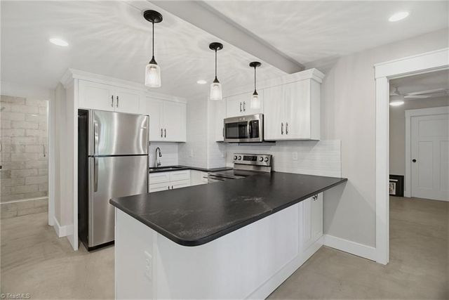 203 Southern Woods Drive, Winston-salem, NC 27107