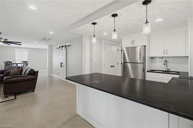 203 Southern Woods Drive, Winston-salem, NC 27107