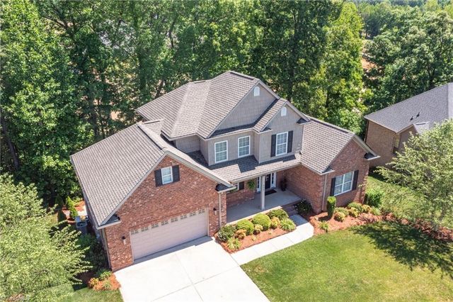 203 Southern Woods Drive, Winston-salem, NC 27107