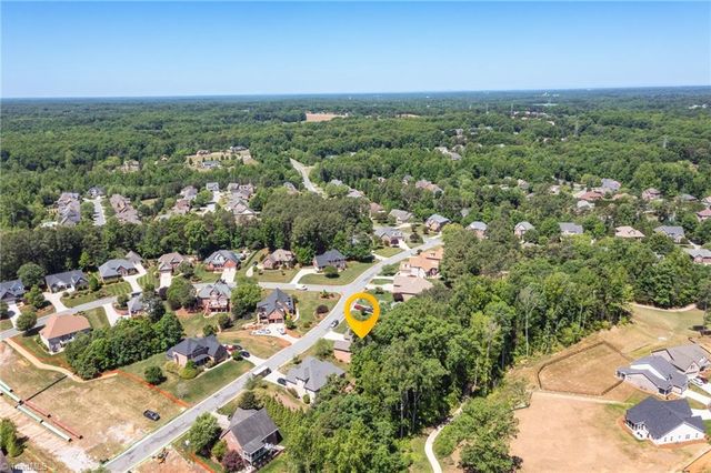 203 Southern Woods Drive, Winston-salem, NC 27107