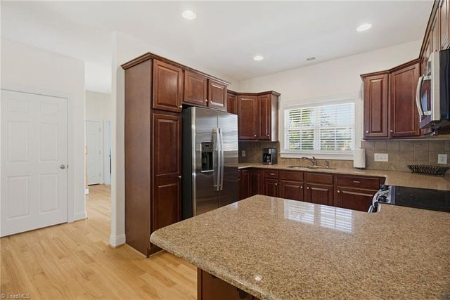 203 Southern Woods Drive, Winston-salem, NC 27107