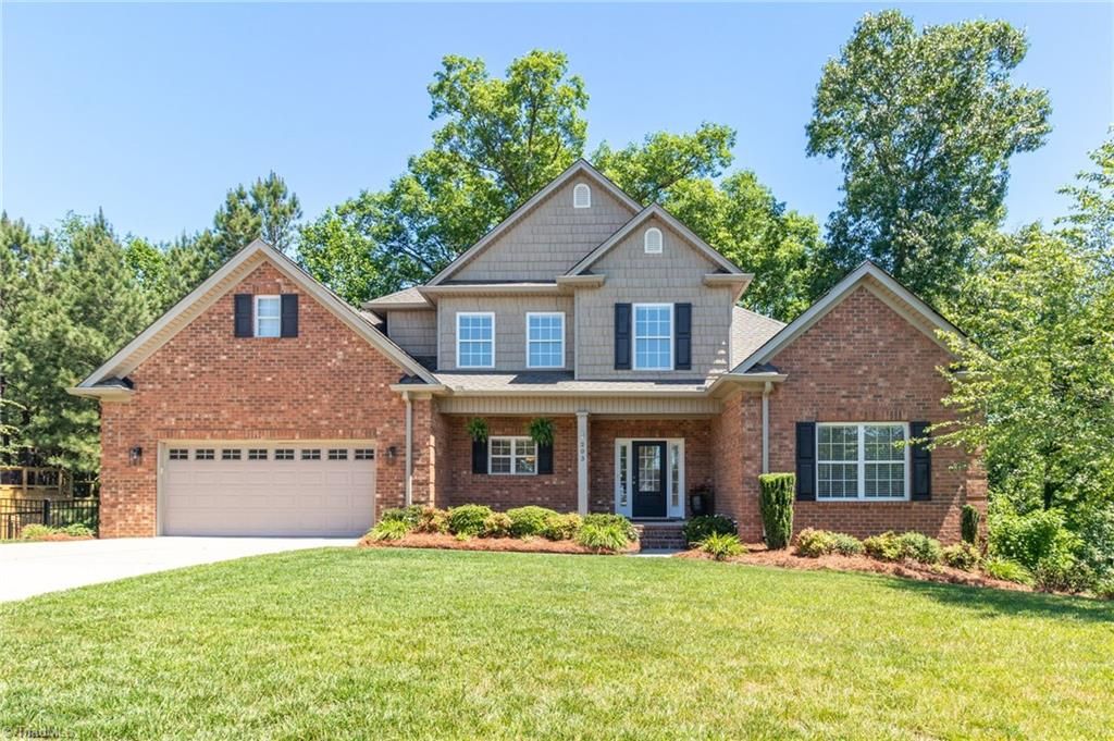 203 Southern Woods Drive, Winston-salem, NC 27107