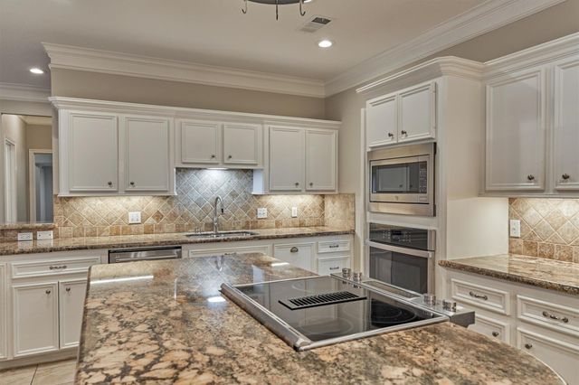 3322 Torrey Pines Drive, Montgomery, TX 77356