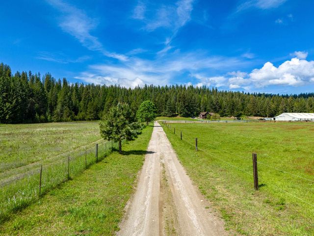 315942 N Hwy 2 Hwy, Elk, WA 99009