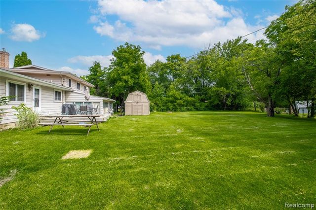 6395 Tanglewood Lane, Grand Blanc, MI 48439