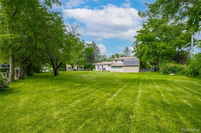 6395 Tanglewood Lane, Grand Blanc, MI 48439