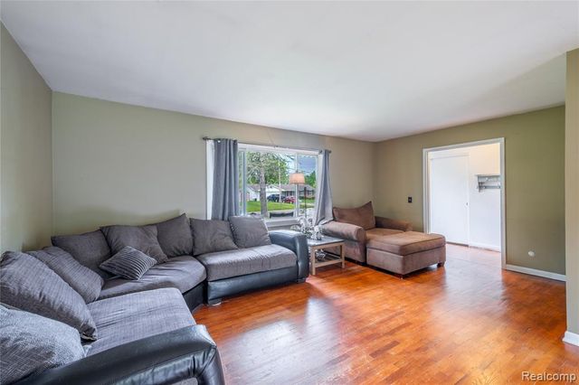 6395 Tanglewood Lane, Grand Blanc, MI 48439