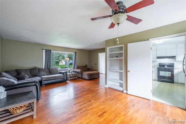 6395 Tanglewood Lane, Grand Blanc, MI 48439