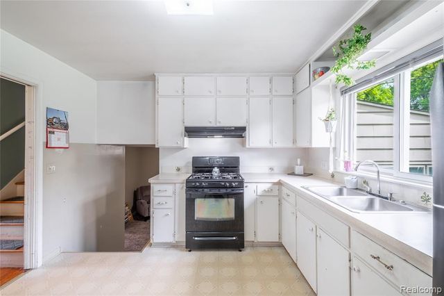 6395 Tanglewood Lane, Grand Blanc, MI 48439