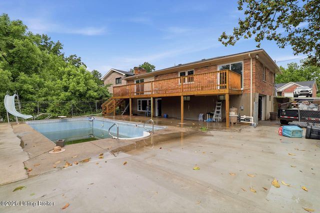 5120 Maryview Dr, Louisville, KY 40216