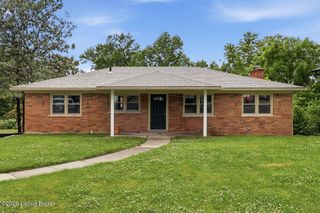 5120 Maryview Dr, Louisville, KY 40216
