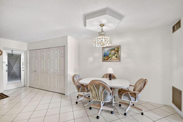 99 Bedford D, West Palm Beach, FL 33417