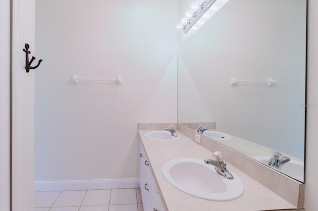 6825 S KISSIMMEE STREET, Tampa, FL 33616