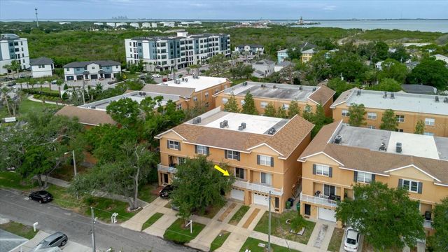 6825 S KISSIMMEE STREET, Tampa, FL 33616