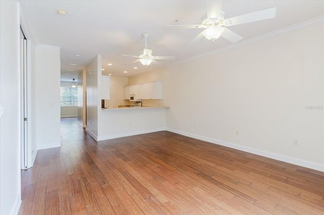 6825 S KISSIMMEE STREET, Tampa, FL 33616