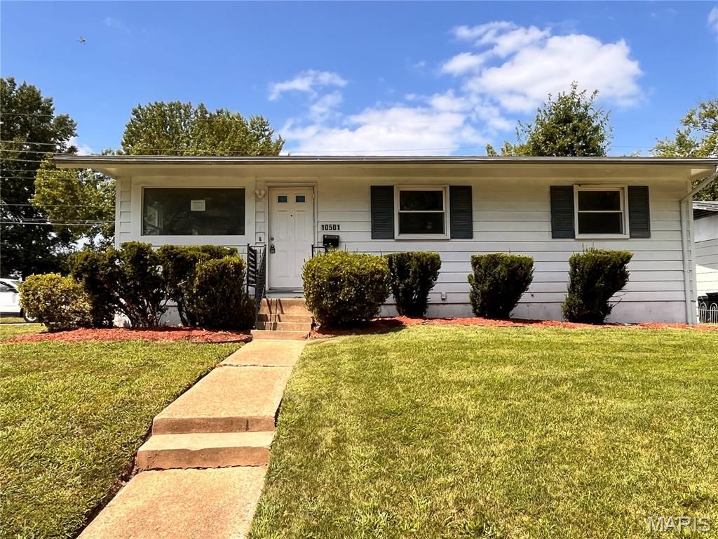 10501 Lilac Avenue, St Louis, MO 63137