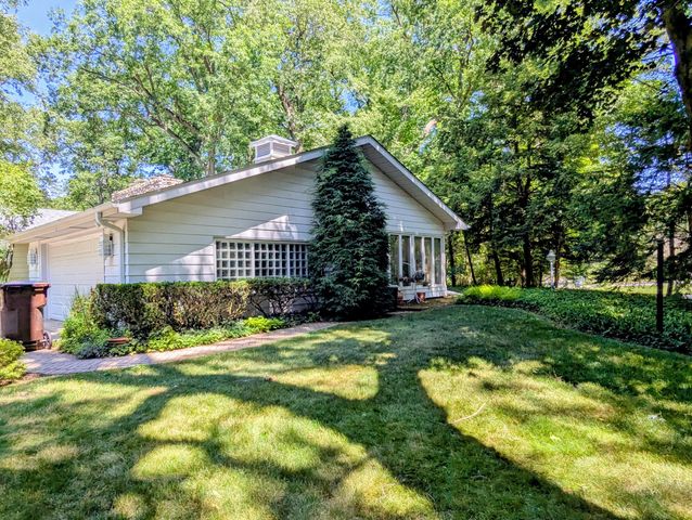 202 Jackpine Drive, Pottawattamie Park, IN 46360