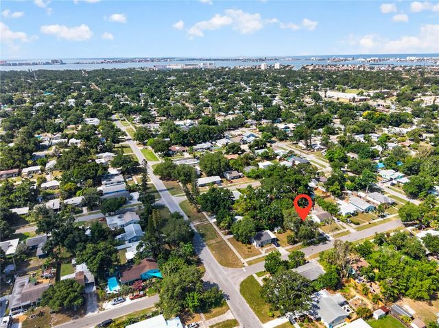 1213 55TH STREET S, Gulfport, FL 33707