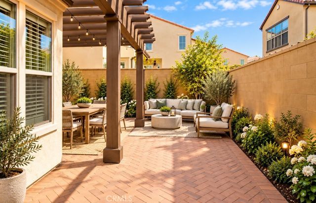 65 Devonshire, Irvine, CA 92620