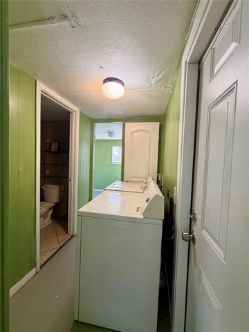 109 Seminole DR, Smithville, TX 78957