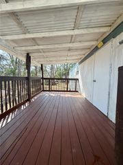 109 Seminole DR, Smithville, TX 78957