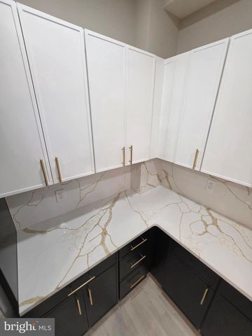 3220 WARDER ST NW, Washington, DC 20010