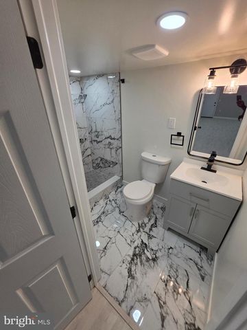 3220 WARDER ST NW, Washington, DC 20010